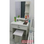 Bàn trang điểm nhựa Đài Loan nhỏ gọn màu trắng